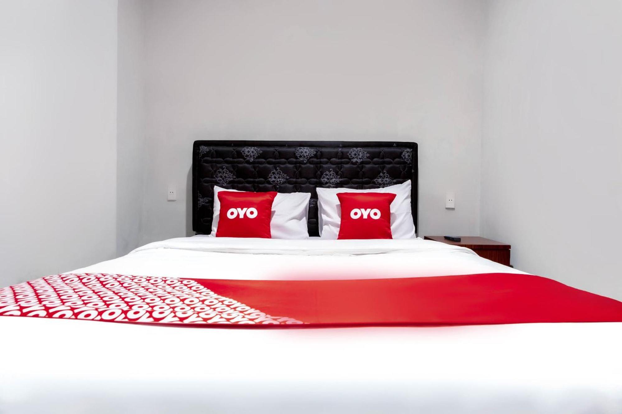 OYO 2345 Homestay Jaya Medan Luaran gambar