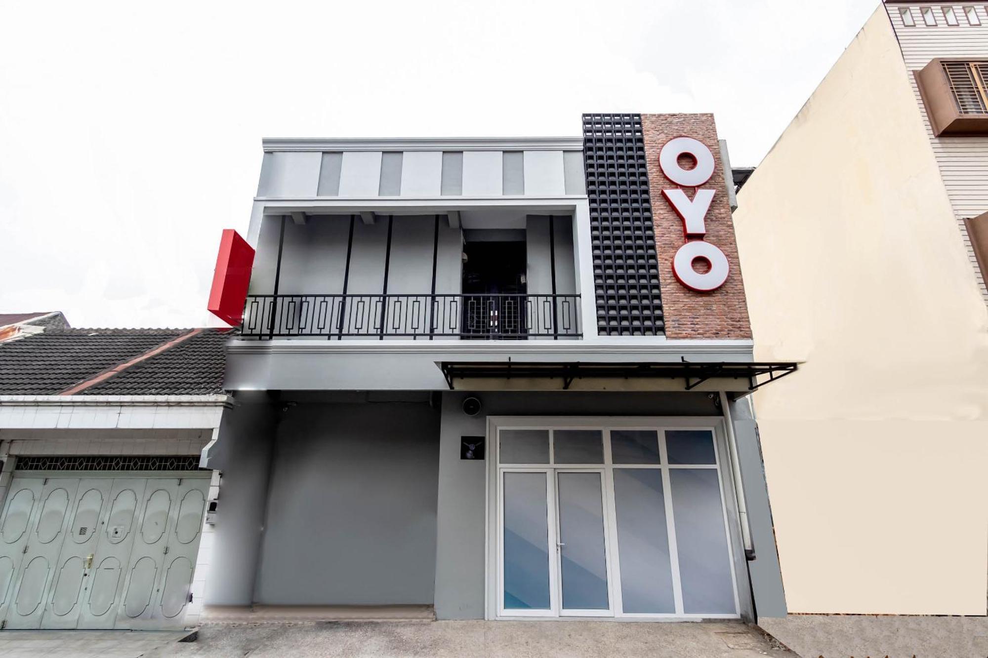 OYO 2345 Homestay Jaya Medan Luaran gambar